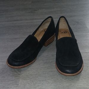 Sofft Black Suede Loafers with Brown Wood-Look Heel Sz 10